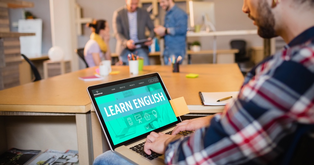 ¿Cómo establecer metas realistas para aprender inglés en el nuevo año?